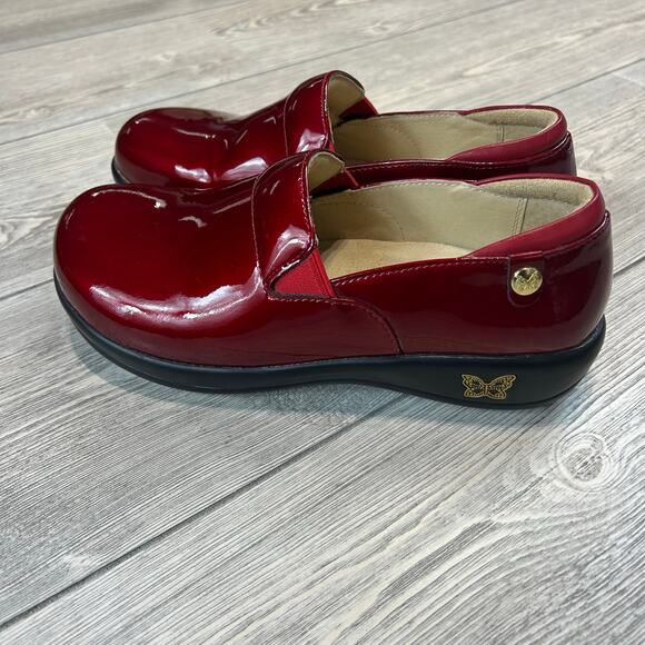 Alegria Keli Professional Clogs 37 US 7-7.5 Cherry Red Gloss Slip Resistant EUC - Picture 4 of 6